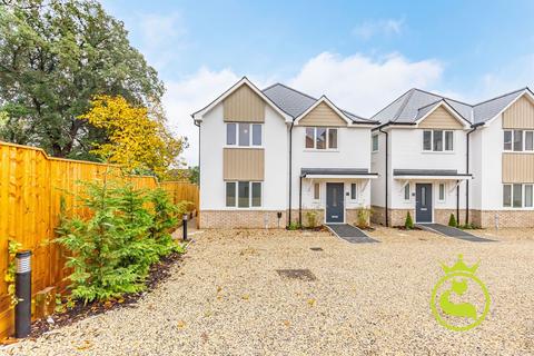 4 bedroom detached house for sale, Langdon Road, Poole BH14