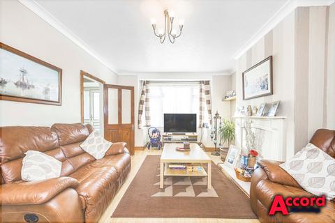 12 Brooklands Road, Romford, RM7 7DX