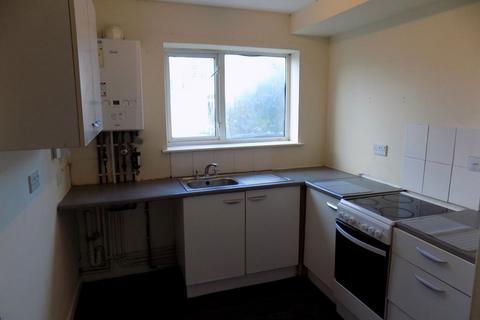 2 bedroom flat to rent, St Leger Crescent, St Thomas, Swansea, SA1 8EU