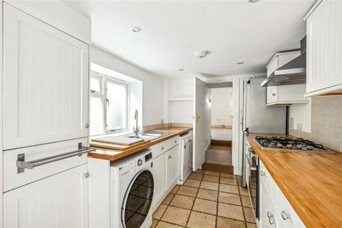 2 bedroom end of terrace house to rent, Rock Avenue, London, SW14