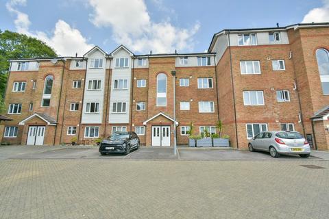 2 bedroom ground floor flat for sale, Lovat Mead, St Leonards-on-Sea, TN38