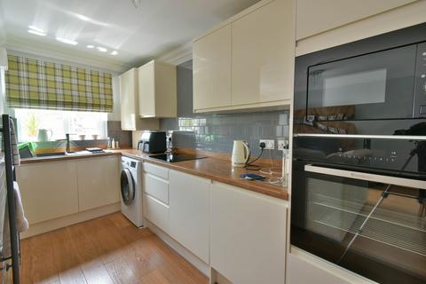 2 bedroom ground floor flat for sale, Lovat Mead, St Leonards-on-Sea, TN38