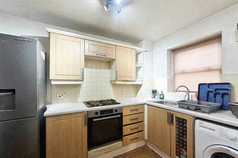 1 bedroom flat to rent, Montonmill Gardens,, Monton, M30