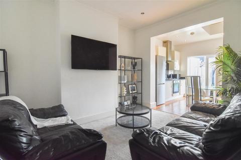 3 bedroom terraced house for sale, Fairview Road, London