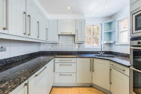 4 bedroom terraced house to rent, Raynham Road, Hammersmith W6