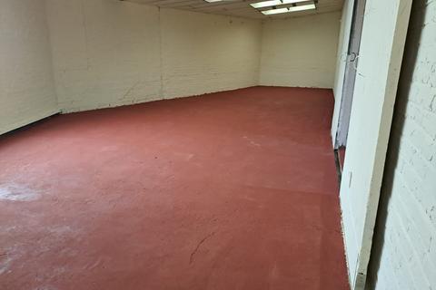 Warehouse to rent, Hayes Lane, Stourbridge DY9