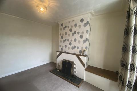 3 bedroom terraced house to rent, Kirton Lane, Stainforth, Doncaster