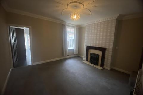 3 bedroom terraced house to rent, Kirton Lane, Stainforth, Doncaster