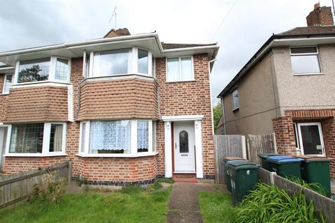 3 bedroom semi-detached house to rent, Brookside Avenue, Coventry