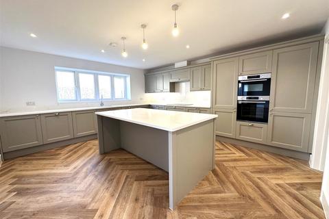 4 bedroom house for sale, Hollington Park Road, St. Leonards-On-Sea TN38