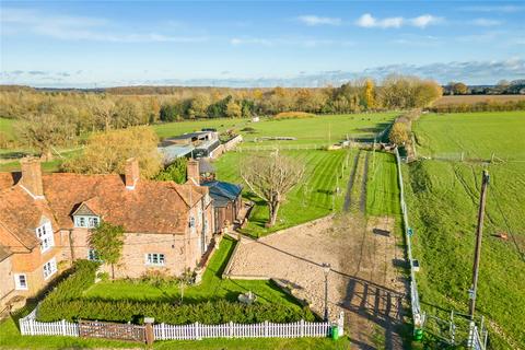 3 bedroom equestrian property for sale, Little Woodend, Markyate, St. Albans, Hertfordshire, AL3