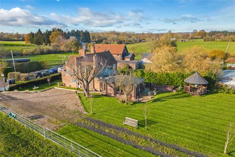 3 bedroom equestrian property for sale, Little Woodend, Markyate, St. Albans, Hertfordshire, AL3