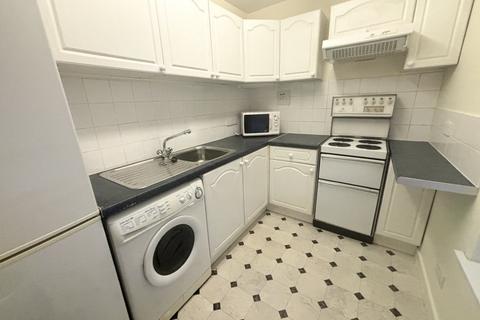 1 bedroom flat to rent, Ingledew Court, Leeds, West Yorkshire, LS17