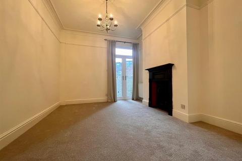 4 bedroom house to rent, Wentworth Road, York