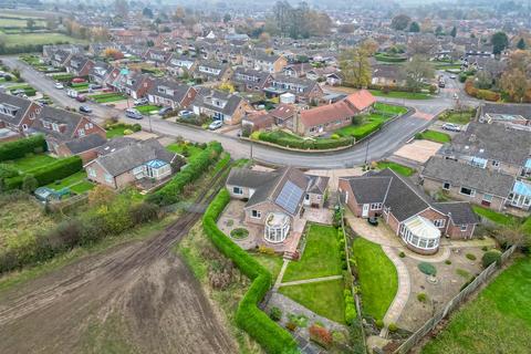 3 bedroom detached bungalow for sale, Spring Bank Avenue, Dunnington, York, YO19 5PZ