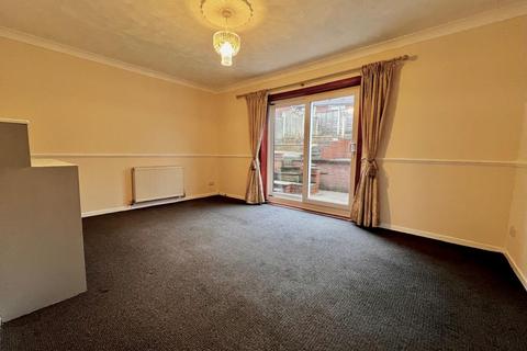 3 bedroom semi-detached house to rent, King George Road, Horsforth, Leeds, West Yorkshire, UK, LS18