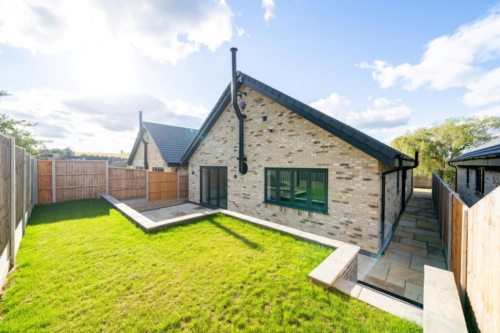 Plot 3 Fairview Close - DSC04688