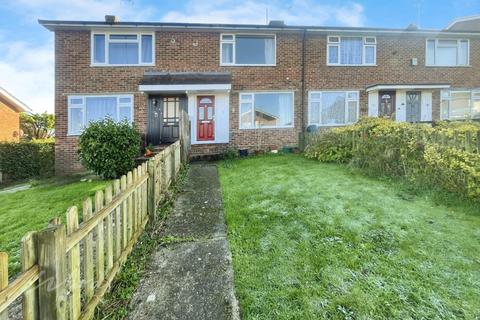 2 bedroom terraced house to rent, Jaggard Way Staplehurst TN12