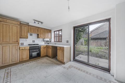 2 bedroom semi-detached house to rent, Hither Farm Road London SE3