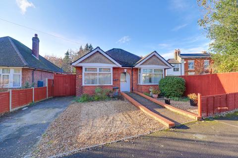 2 bedroom detached bungalow for sale, Bedford Avenue, Woolston