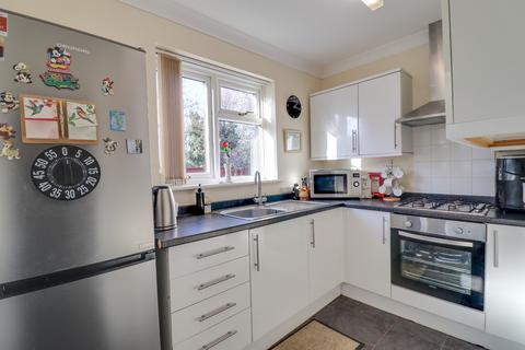 2 bedroom detached bungalow for sale, Bedford Avenue, Woolston