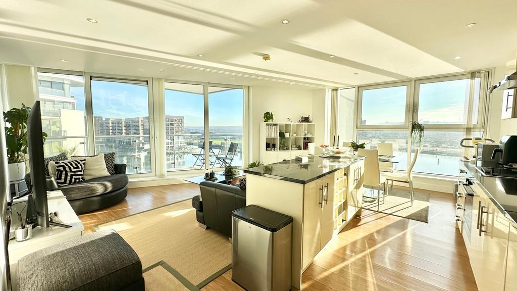 The Galley, Basin Approach, London E16 2 bed apartment for sale - £425,000