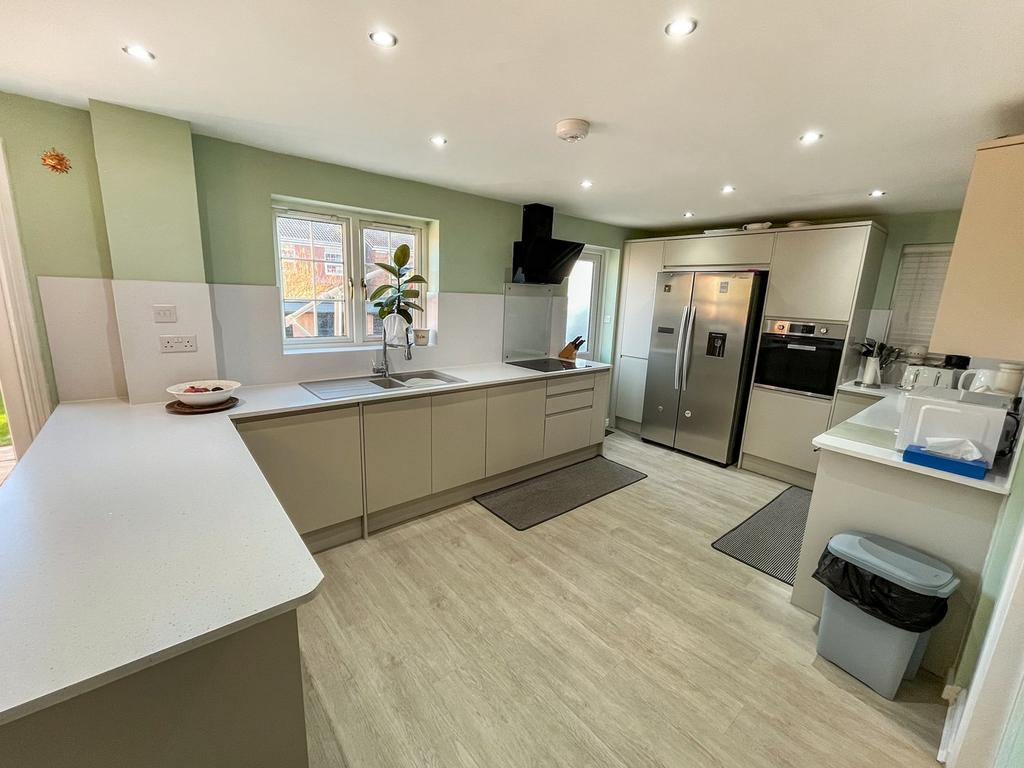 42 Staveley Way Kitchen Dining Room2 Brown and...