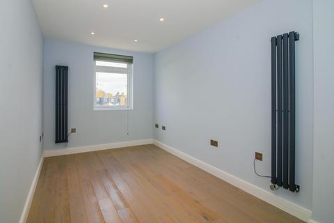 1 bedroom apartment to rent, Waldegrave Road