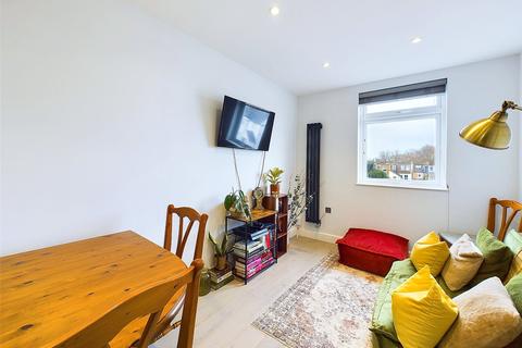 1 bedroom apartment to rent, Waldegrave Road