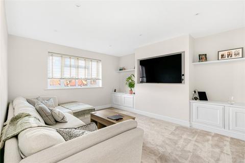 1, Highpoint School Road, Ascot, SL5 7AB