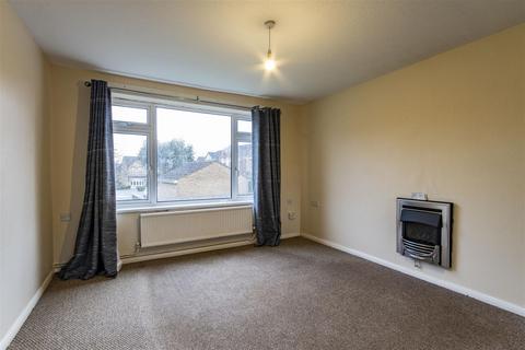 2 bedroom flat for sale, Green Farm Close, Chesterfield