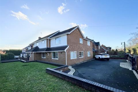 4 bedroom house for sale, Lodge Crescent, Hagley, Stourbridge