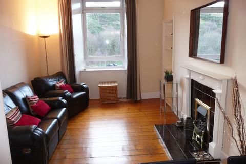 1 bedroom flat to rent, Royal Park Terrace, Abbeyhill, Edinburgh, EH8