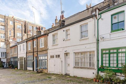 1 bedroom terraced house for sale, Montagu Mews South, London, W1H