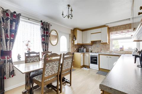 2 bedroom detached bungalow for sale, Bradbourne Avenue, Wilford NG11