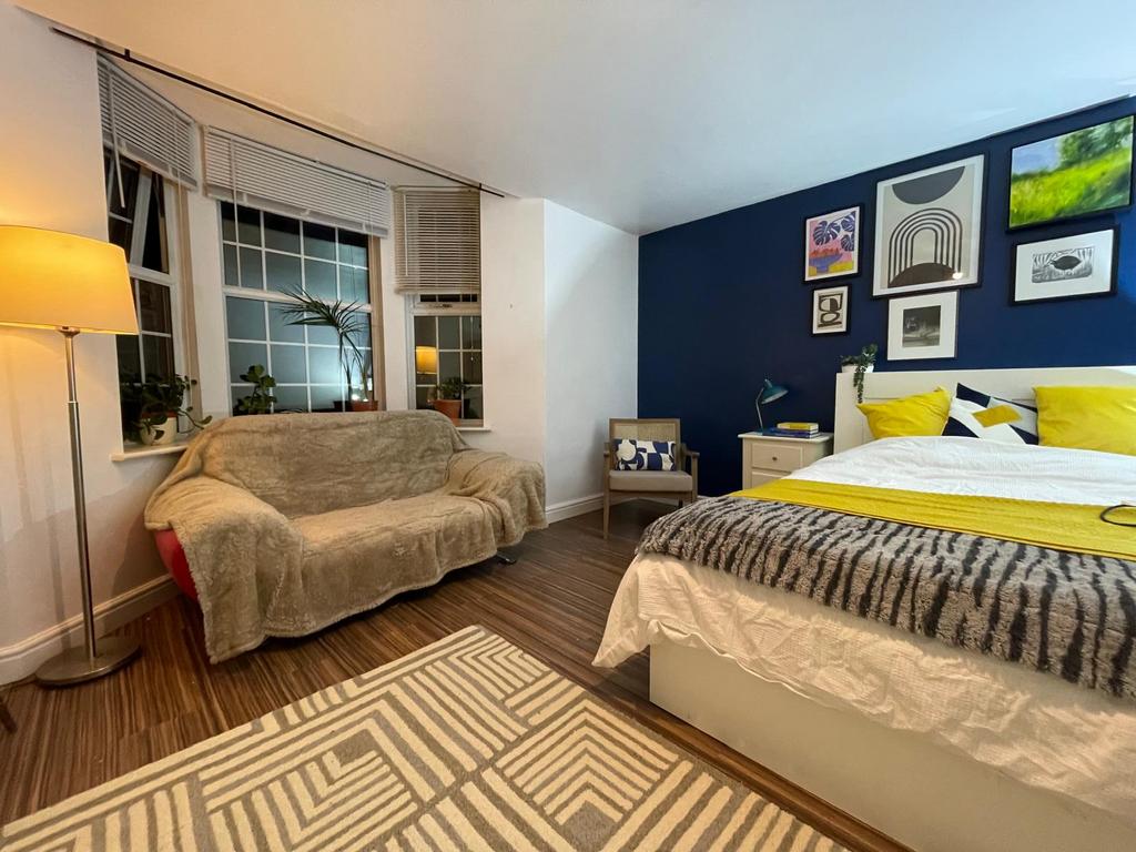 Room 1