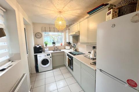 2 bedroom cottage to rent, Chapel Lane, Wilmslow, Cheshire