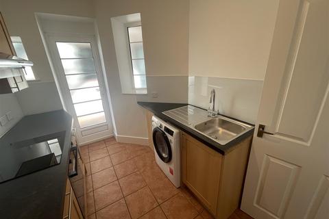 2 bedroom apartment to rent, New Church Road, Hove