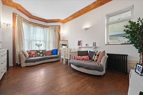 1 bedroom apartment for sale, Belmont Road, Wallington