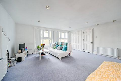 undefined, Creffield Road, Ealing Common, London, W5