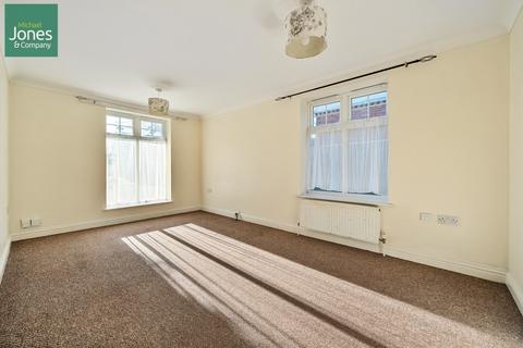 2 bedroom flat to rent, Pavilion Road, Worthing, West Sussex, BN14