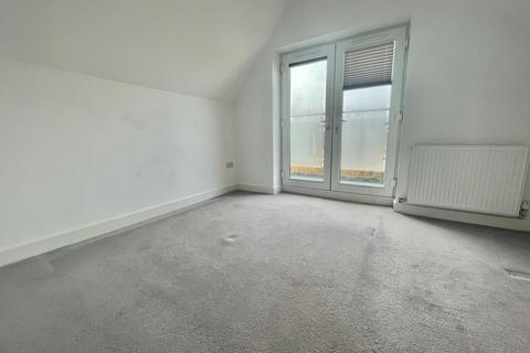 2 bedroom flat to rent, Sittingbourne ME10