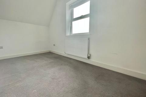 2 bedroom flat to rent, Sittingbourne ME10