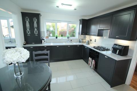 4 bedroom detached house for sale, Burrough Way, Lutterworth LE17