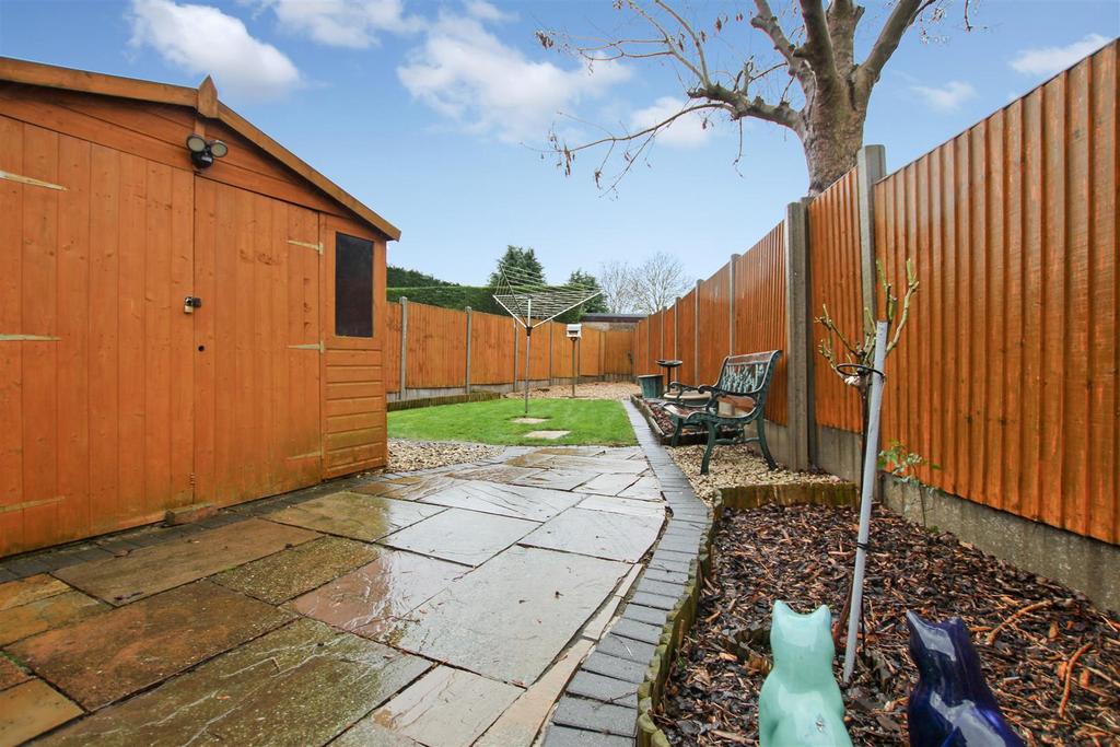 Shed &amp; Rear Garden.JPG