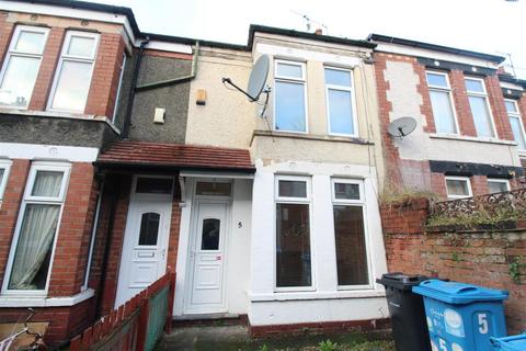 2 bedroom terraced house to rent, Cornwall Gardens, Raglan Street, Hull