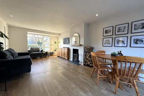 42 Manor Road, Upper Beeding, Steyning, BN44 3TJ
