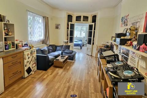 1 bedroom flat to rent, Earlham Grove, London E7