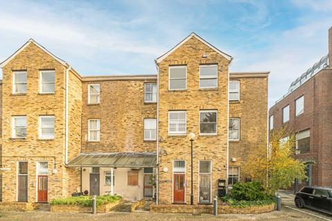 1 bedroom flat for sale, Bridle Close, Kingston Upon Thames KT1