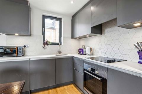 2 bedroom flat for sale, Portman Place, London E2